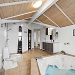 Spurv - 1-8km From The Sea By Interhome Bolilmark