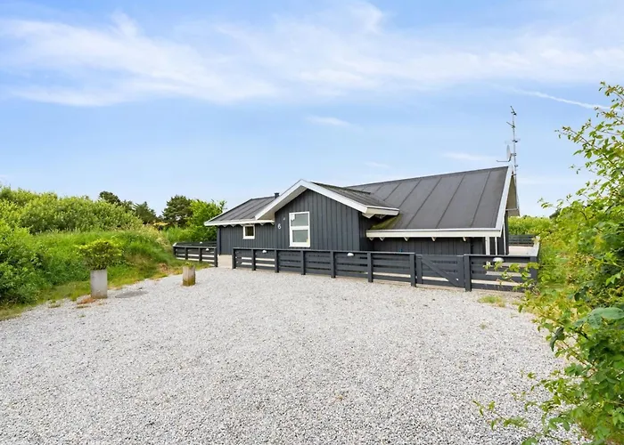 Spurv - 1-8km From The Sea By Interhome *